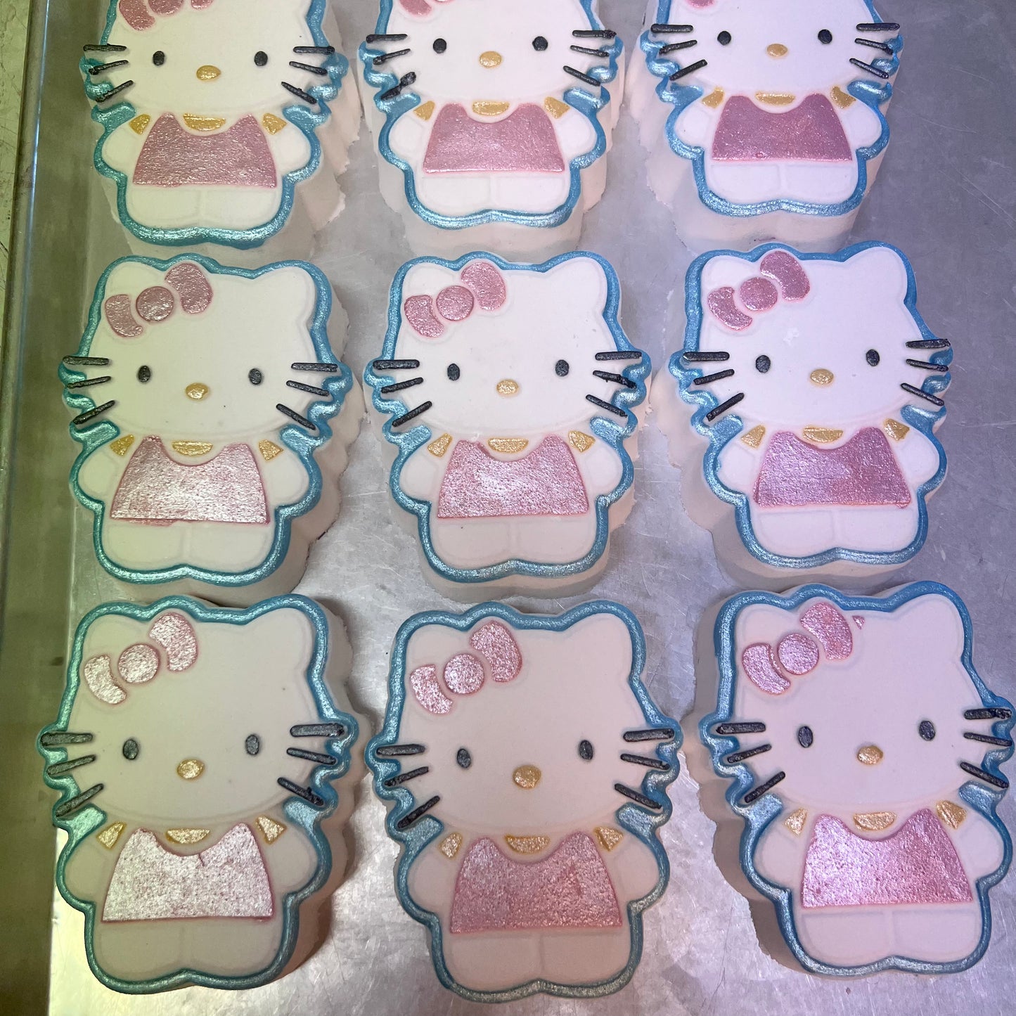 x10 Hello Kitty  Bath Bomb WHOLESALE